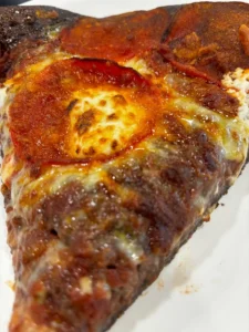 이재모 피자처럼 치즈가 듬뿍 담긴 피자의 실물